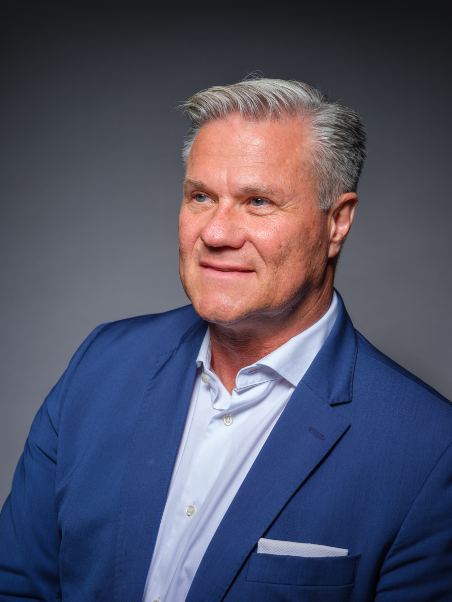 Portrait corporate réalisé en studio